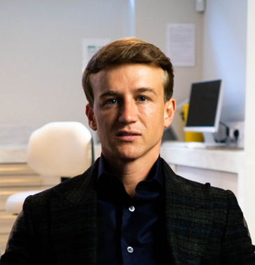 dr robbie hughes thumb1